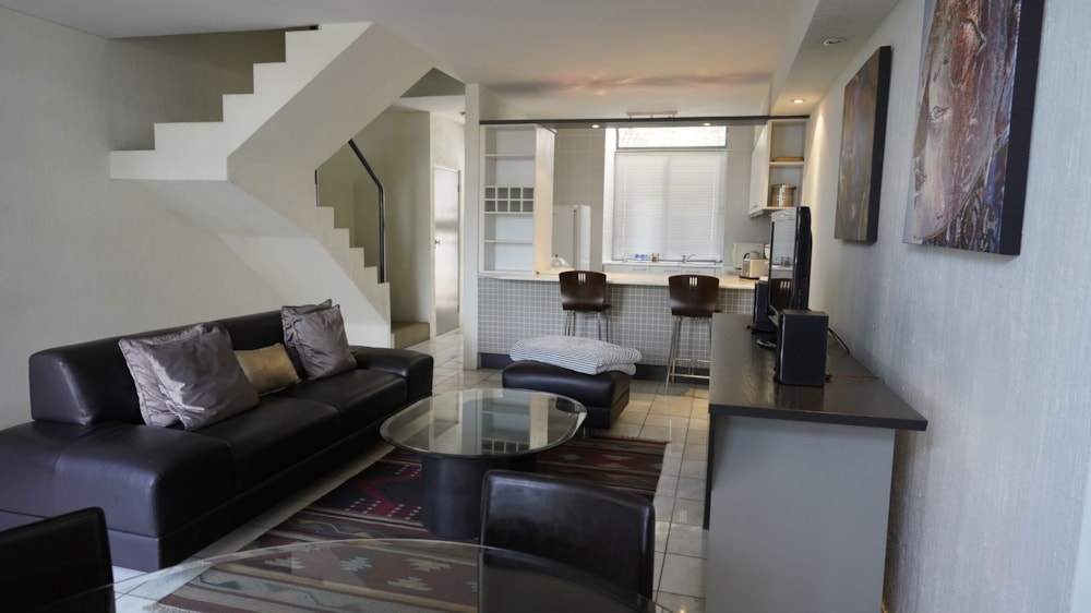 Bachelor apartment to rent in Lyme Park - JBL1721214