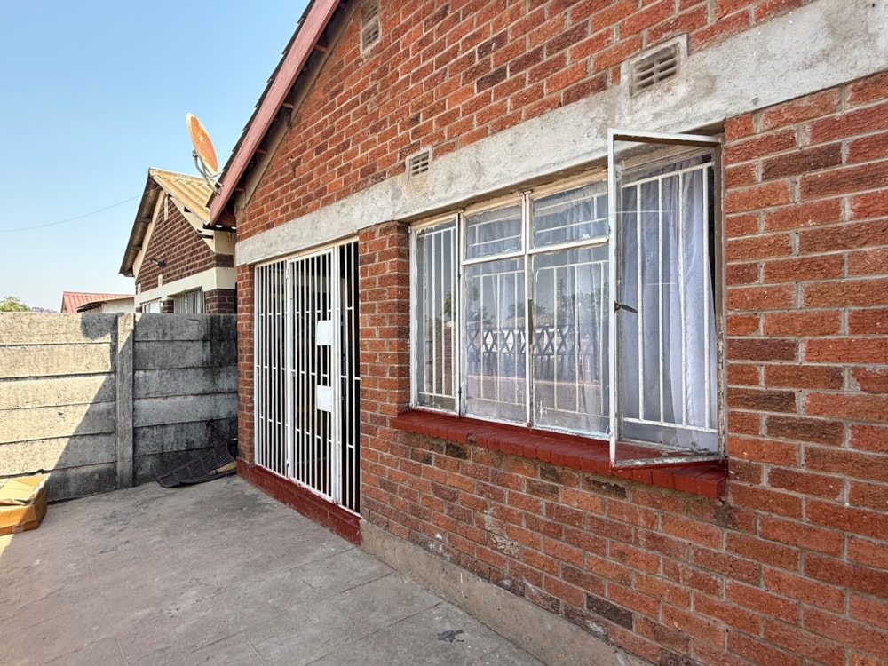 House for sale in Chitungwiza, Zimbabwe - 3ZB1721257