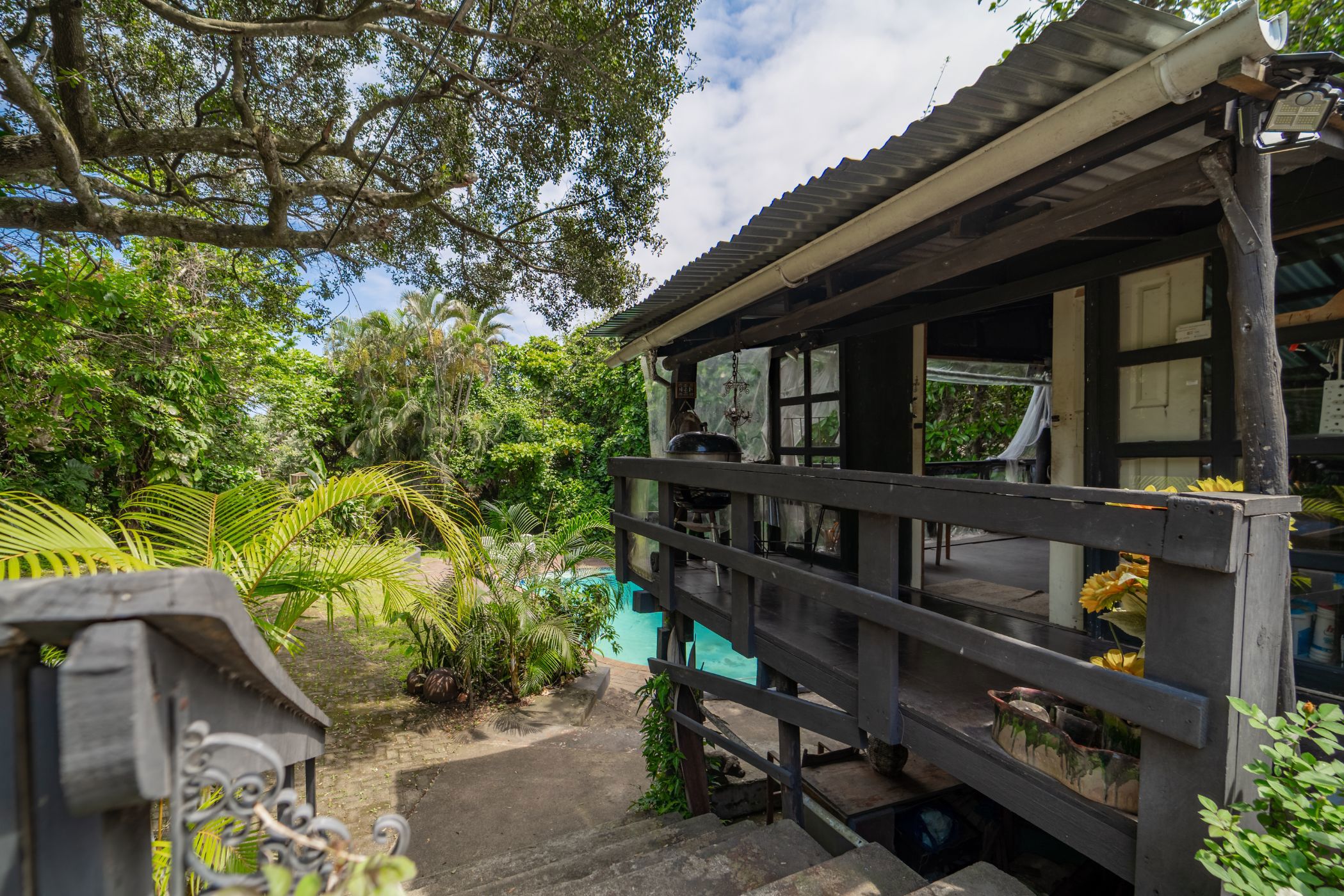 Residential complex for sale in Blythedale Beach - 1BD1721857