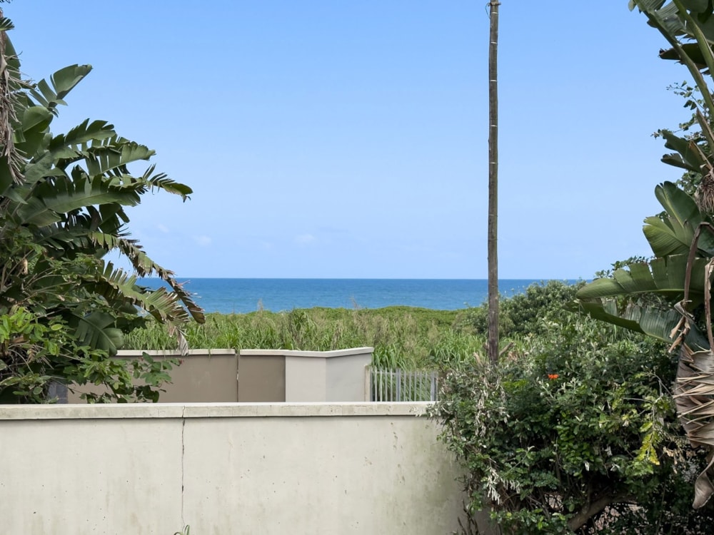 Residential complex for sale in Blythedale Beach - 1BD1721857