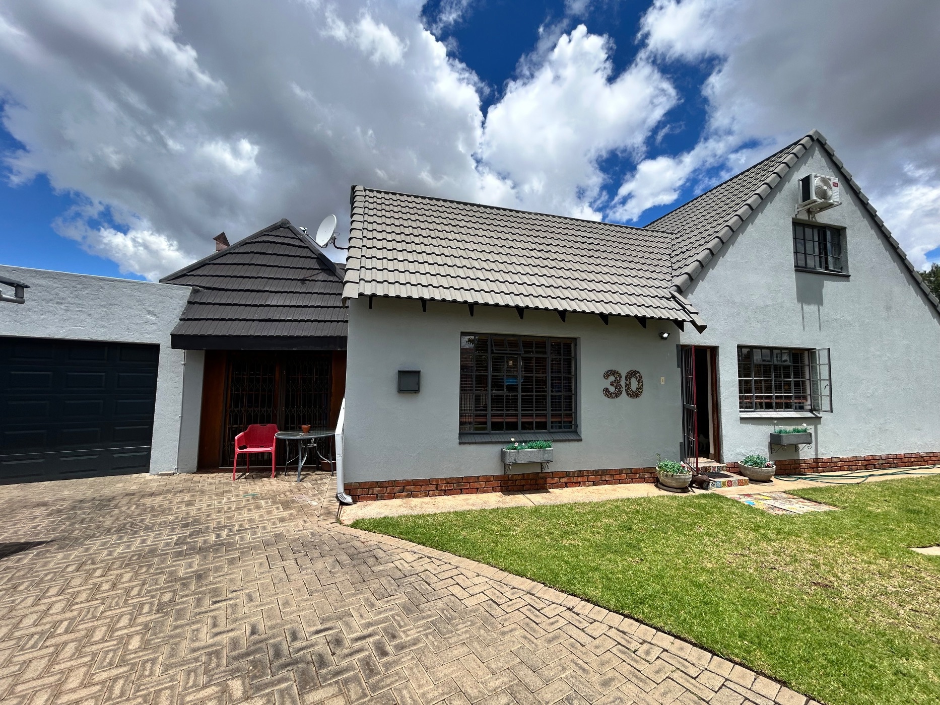 House for sale in Roylglen - 1KJ1721310