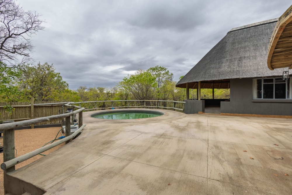 Game farm for sale in Umbabat Nature Reserve - 1HS1721543