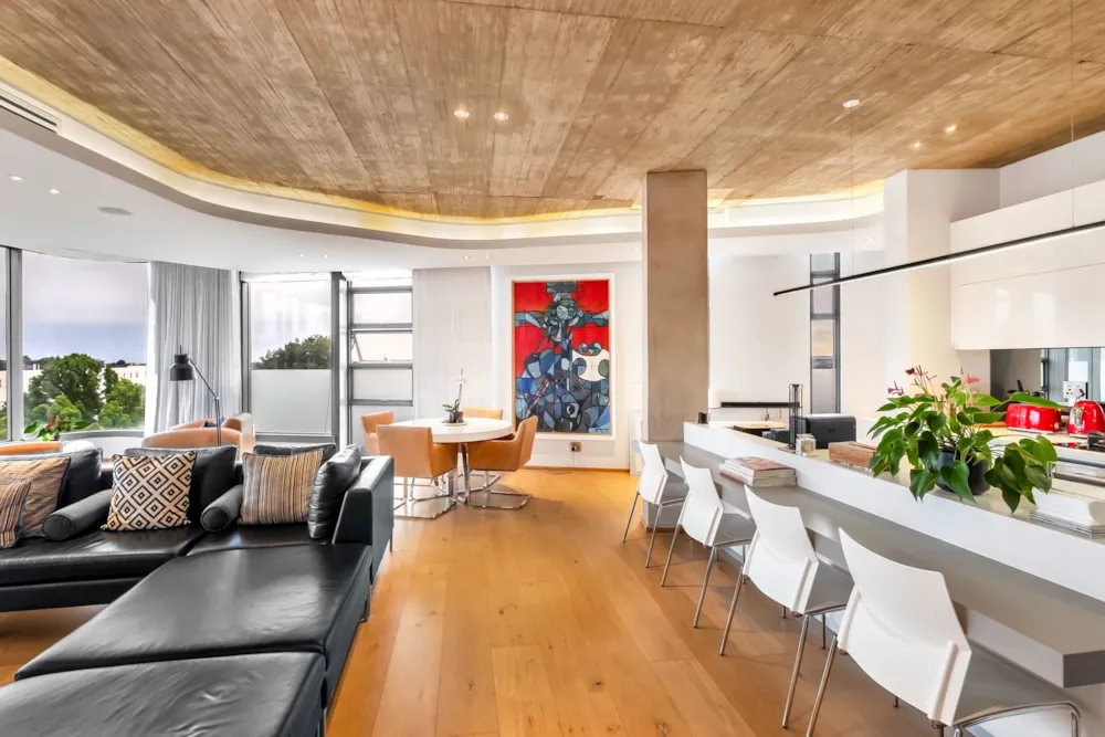 Penthouse apartment sold in Melrose Estate - HP1721400