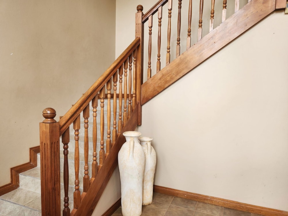 Security estate home for sale in Rietvlei View Country Estates - CN1722002 Security estate home for sale in Rietvlei View Country Estates - CN1722002