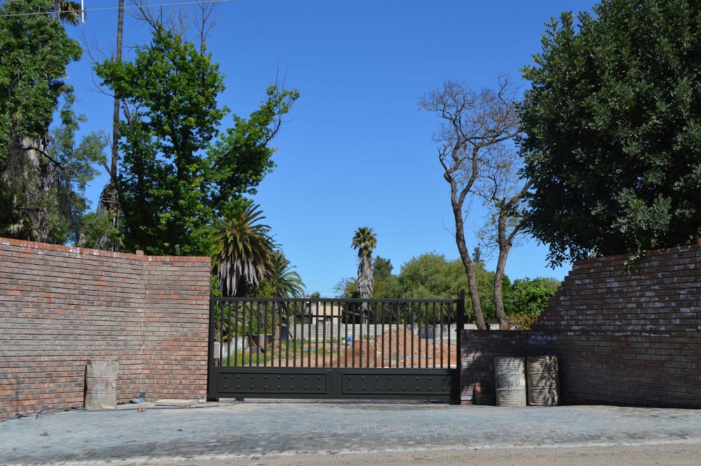 Townhouse for sale in Wesbank, Oudtshoorn - 1OU1721416