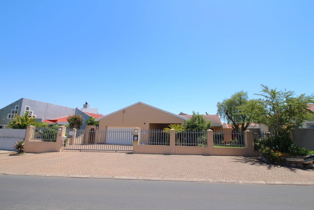 House for sale in Port Owen - LA1721480