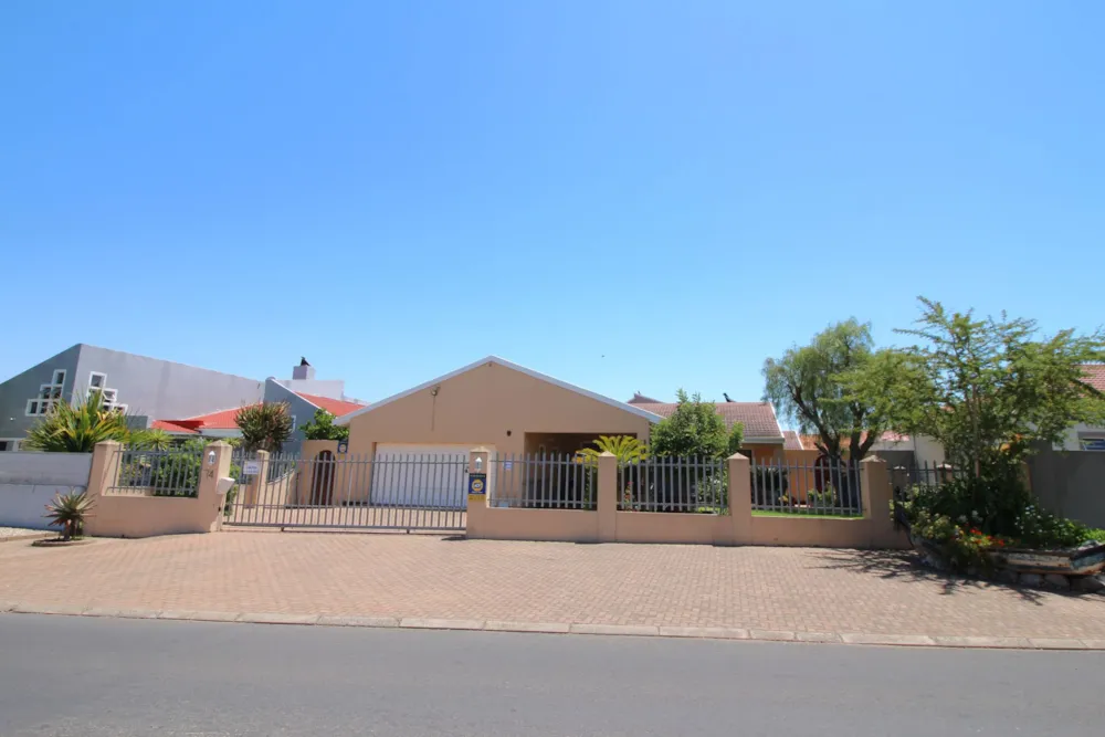 House sold in Port Owen - LA1721480 House sold in Port Owen - LA1721480