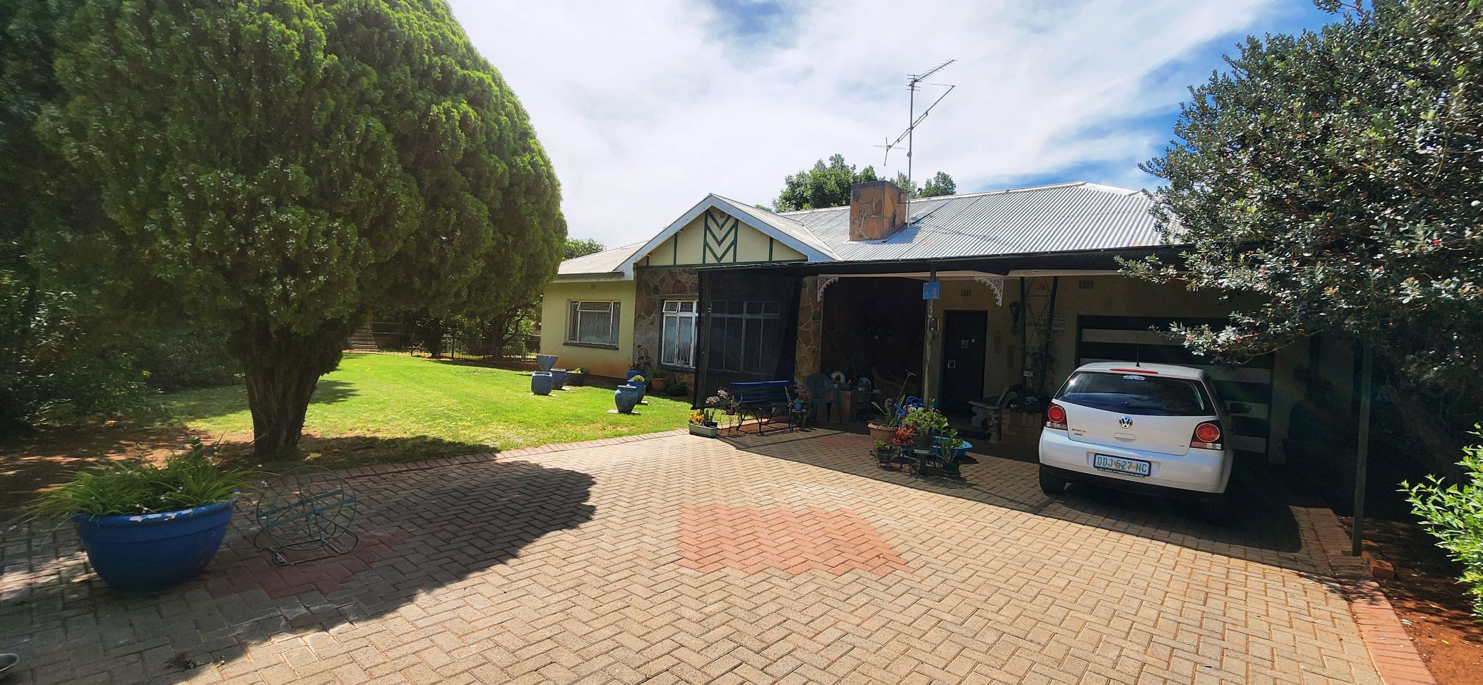 House for sale in Verwoerdpark, Kimberley - 1KJ1721570