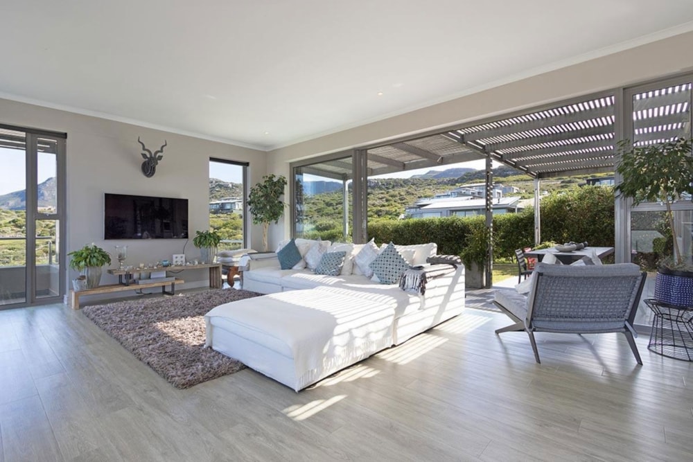 Security estate home to rent in Chapman's Bay Estate - FHL1721660 Security estate home to rent in Chapman's Bay Estate - FHL1721660