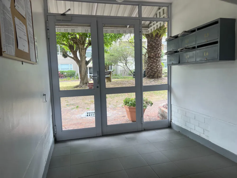 Apartment let in Claremont, Cape Town - RBL1721583 Apartment let in Claremont, Cape Town - RBL1721583