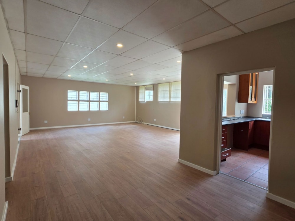 Cottage to rent in Craighall Park - JBL1721884