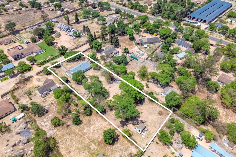 House for sale in Waterfalls, Zimbabwe - 3ZB1721696 House for sale in Waterfalls, Zimbabwe - 3ZB1721696