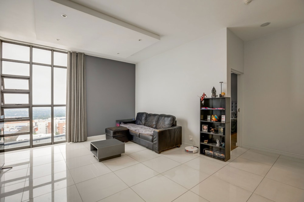 Apartment for sale in Rosebank, Johannesburg - HP1721682 Apartment for sale in Rosebank, Johannesburg - HP1721682