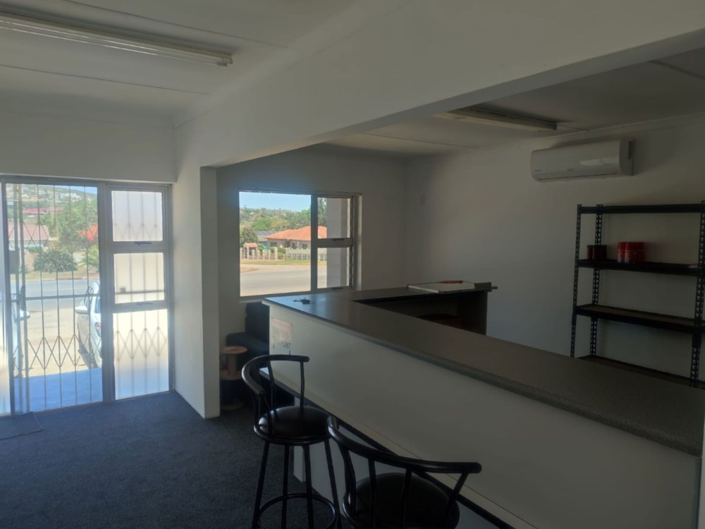 Commercial Building to rent in Mosel - 1UK1721688