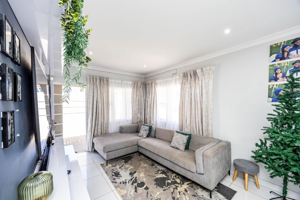 Townhouse for sale in Gonubie - 1EZ1721707