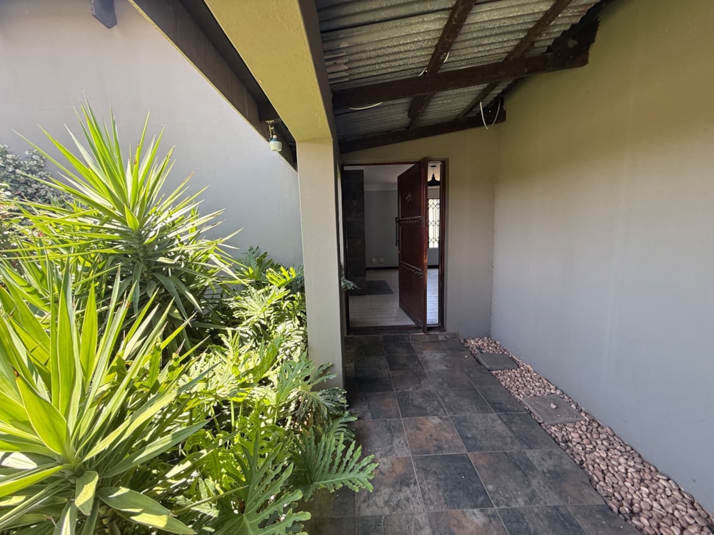Security complex home to rent in Witbank (eMalahleni) - 1WD1722866 Security complex home to rent in Witbank (eMalahleni) - 1WD1722866