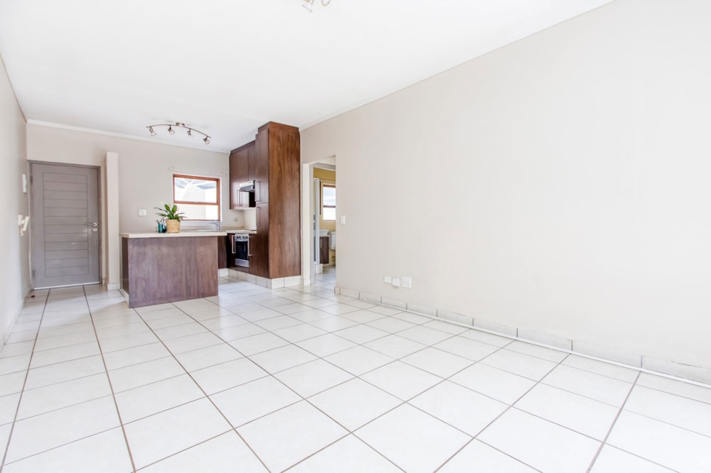 Apartment for sale in Fourways - FW1721817 Apartment for sale in Fourways - FW1721817