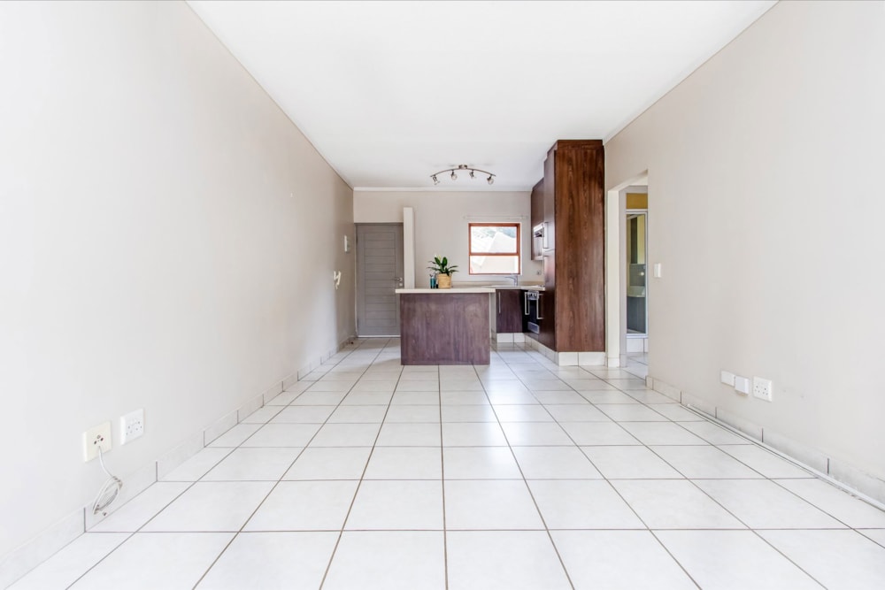 Apartment for sale in Fourways - FW1721817 Apartment for sale in Fourways - FW1721817