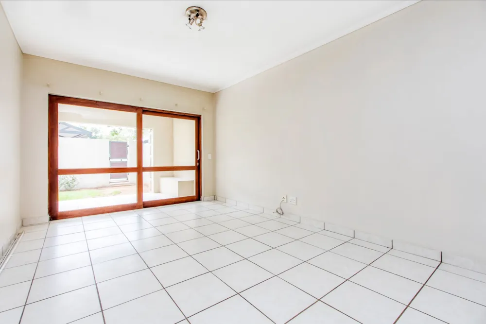 Apartment sold in Fourways Area - FW1721817 Apartment sold in Fourways Area - FW1721817