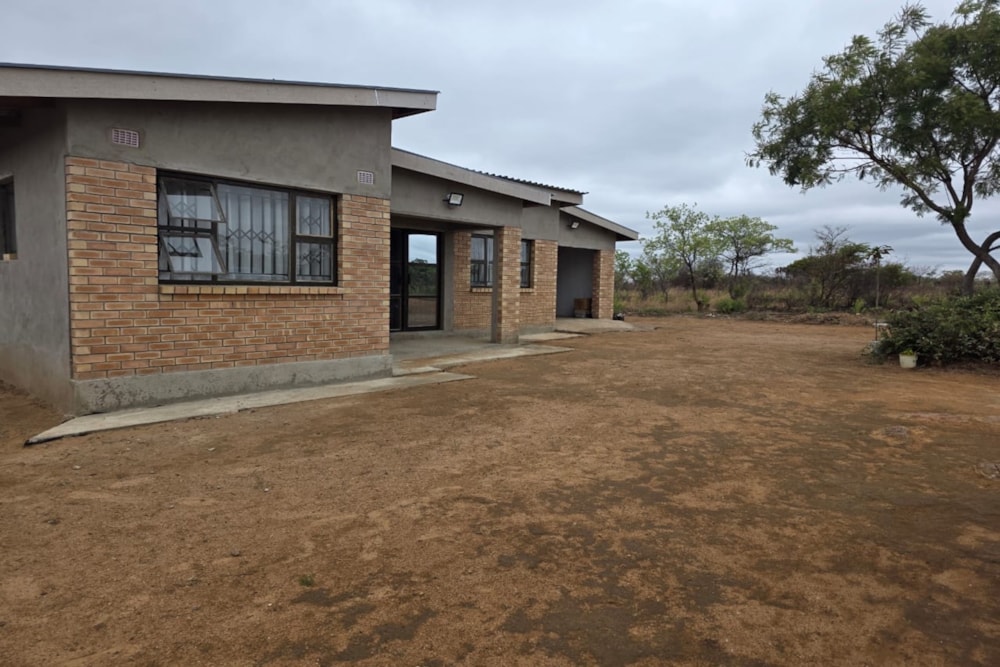 Townhouse for sale in Burnside, Bulawayo, Zimbabwe - 3ZB1721809