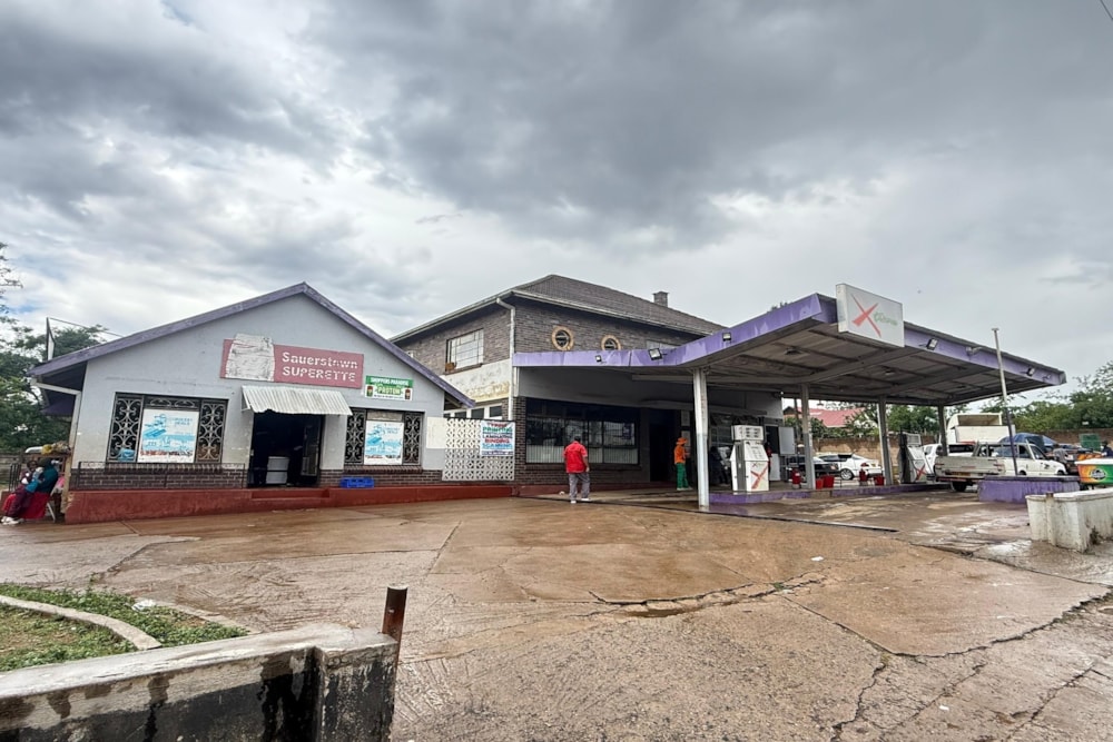 Commercial Building for sale in Sauerstown, Zimbabwe - 3ZB1721837