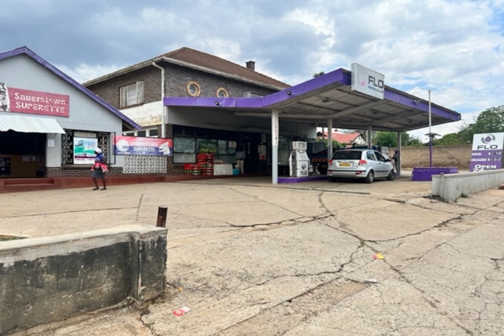 Commercial Building for sale in Sauerstown, Zimbabwe - 3ZB1721837