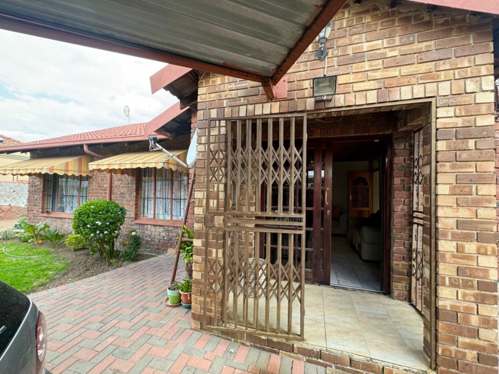 House for sale in Seshego - 1PS1721966 House for sale in Seshego - 1PS1721966