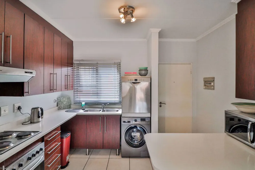 House let in Glenvista - 1GV1721841