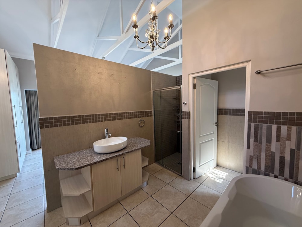 Golf estate house for sale in Bankenveld  - 1WD1721876