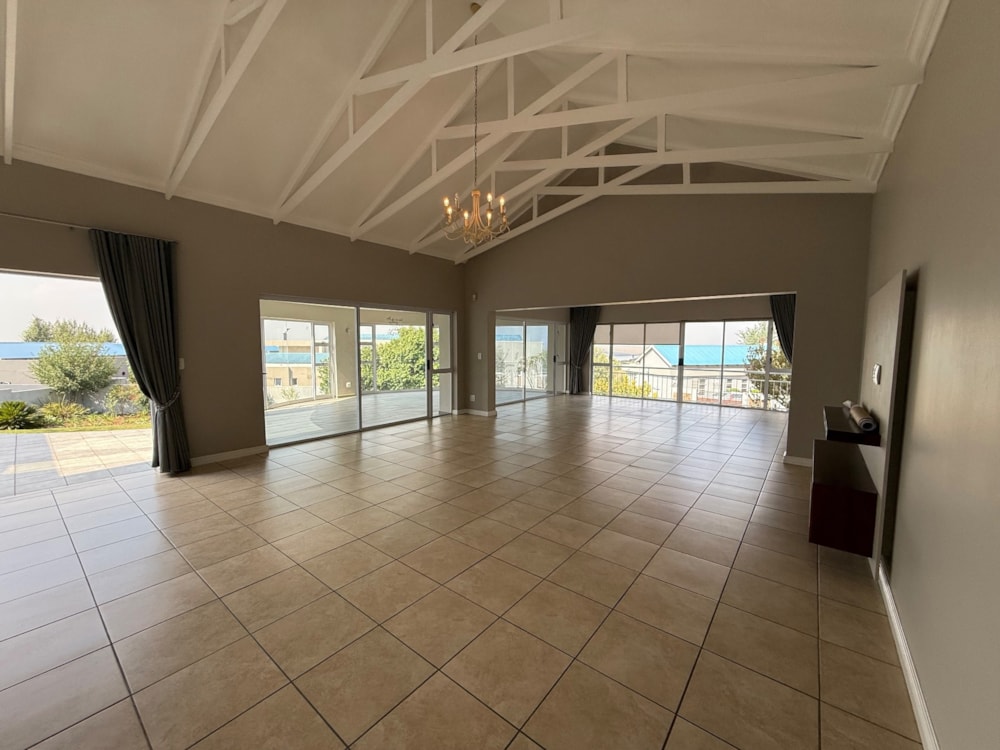 Golf estate house for sale in Bankenveld  - 1WD1721876