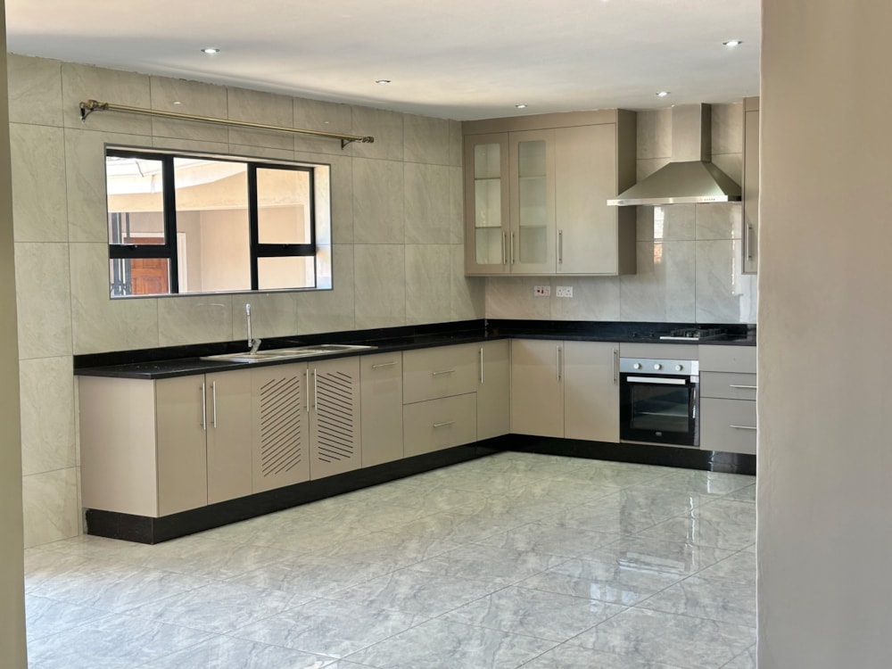 Cluster to rent in The Grange, Zimbabwe - 3ZB1721893 Cluster to rent in The Grange, Zimbabwe - 3ZB1721893