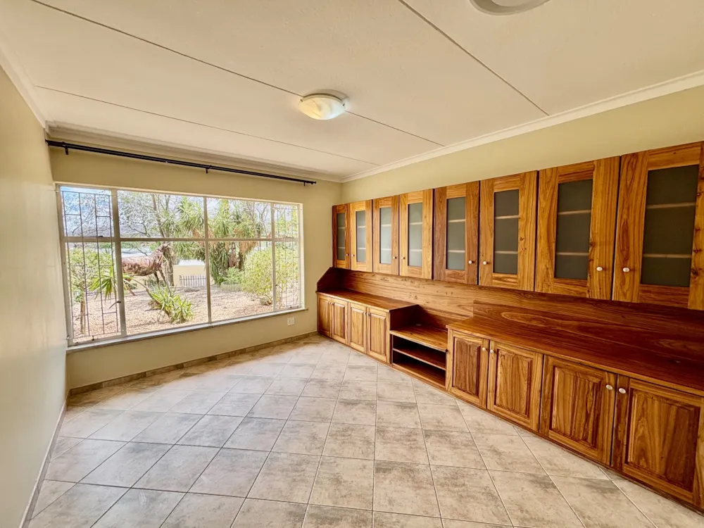 Single-storey house to rent in Eros, Namibia - 3NM1751040 Single-storey house to rent in Eros, Namibia - 3NM1751040