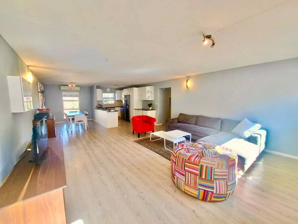 Townhouse let in Eros, Namibia - 3NM1721958 Townhouse let in Eros, Namibia - 3NM1721958