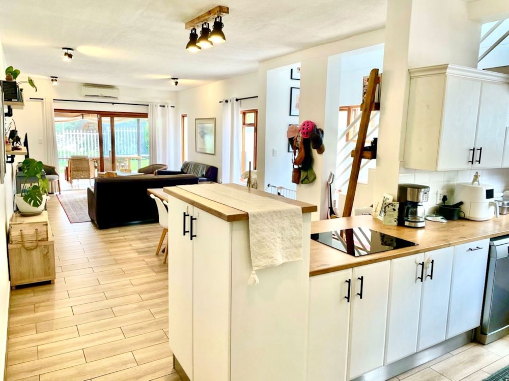 Townhouse for sale in Avis, Namibia - 3NM1721952