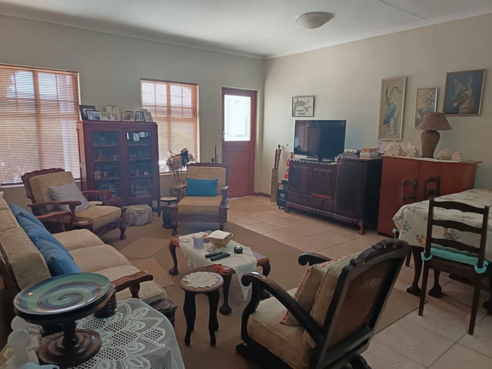 Townhouse for sale in Oudtshoorn - 1OU1722167