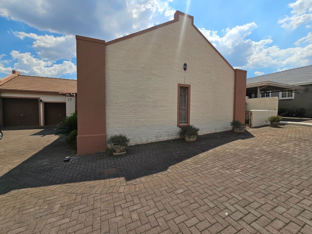 Townhouse for sale in Heidelberg, Gauteng - 1SP1721946