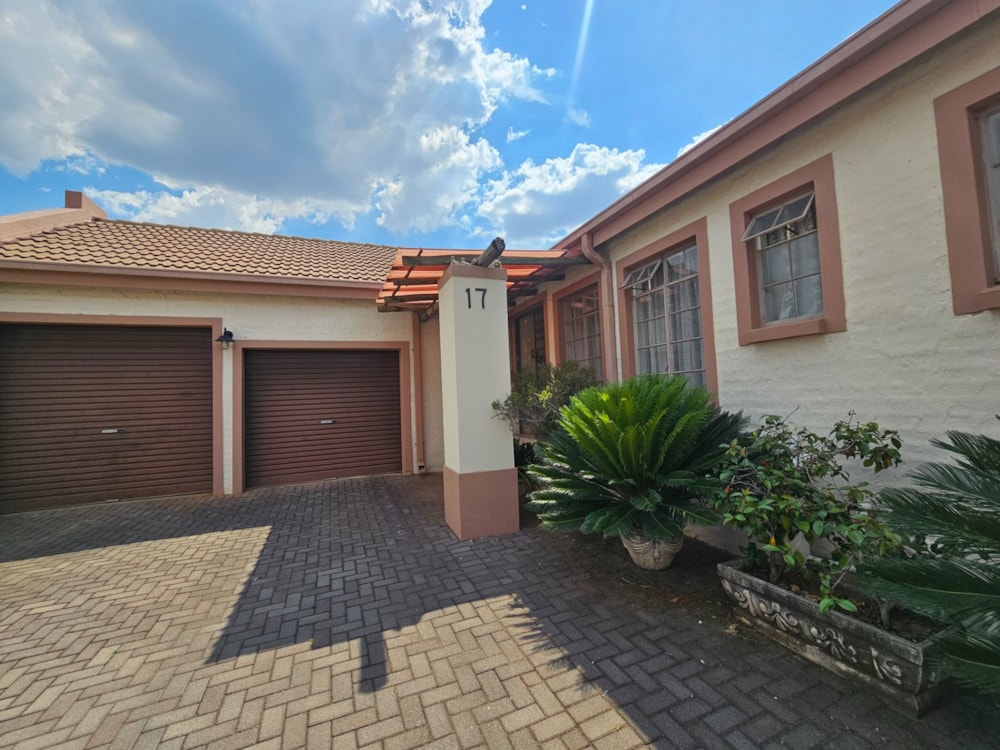 Townhouse for sale in Heidelberg, Gauteng - 1SP1721946