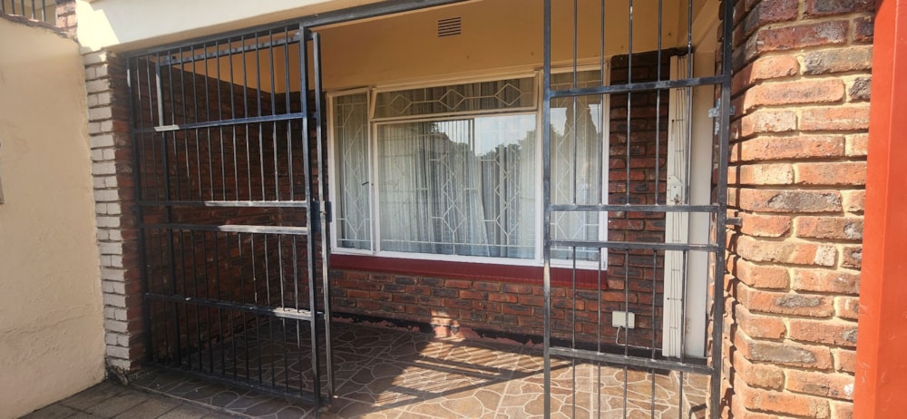 House for sale in Gholfsig - 1MD1721962 House for sale in Gholfsig - 1MD1721962