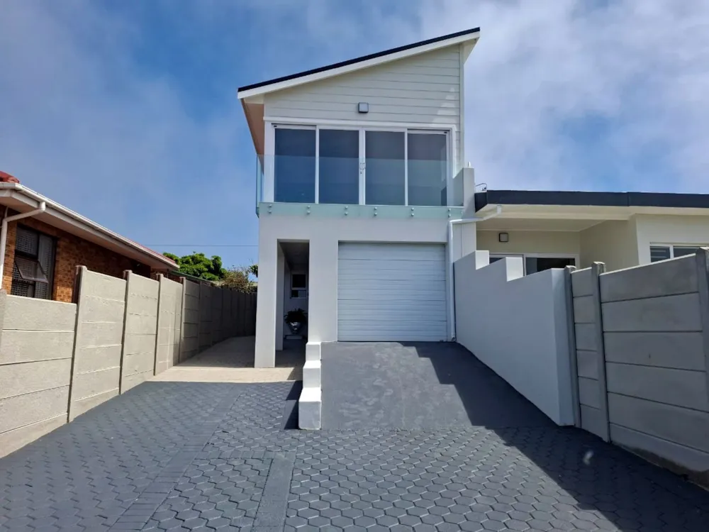 Double-storey house let in Reebok - 1MB1721972 Double-storey house let in Reebok - 1MB1721972
