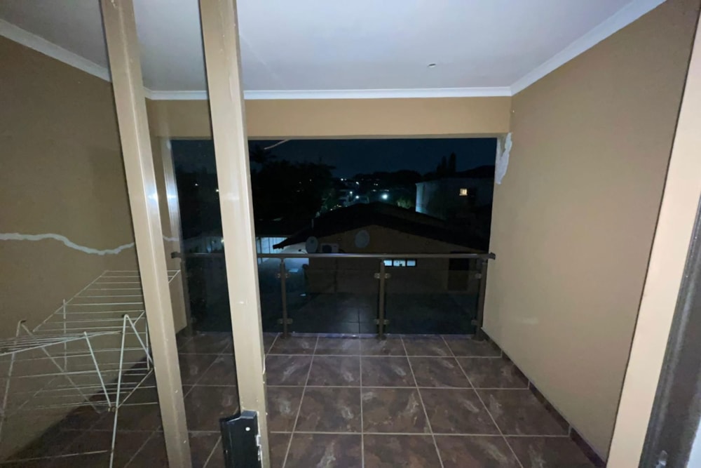 Apartment to rent in Malvern, Queensburgh - 1WP1721976