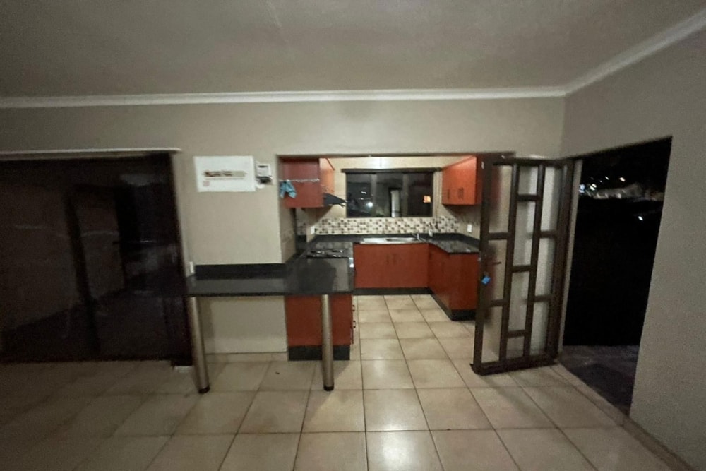 Apartment to rent in Malvern, Queensburgh - 1WP1721976