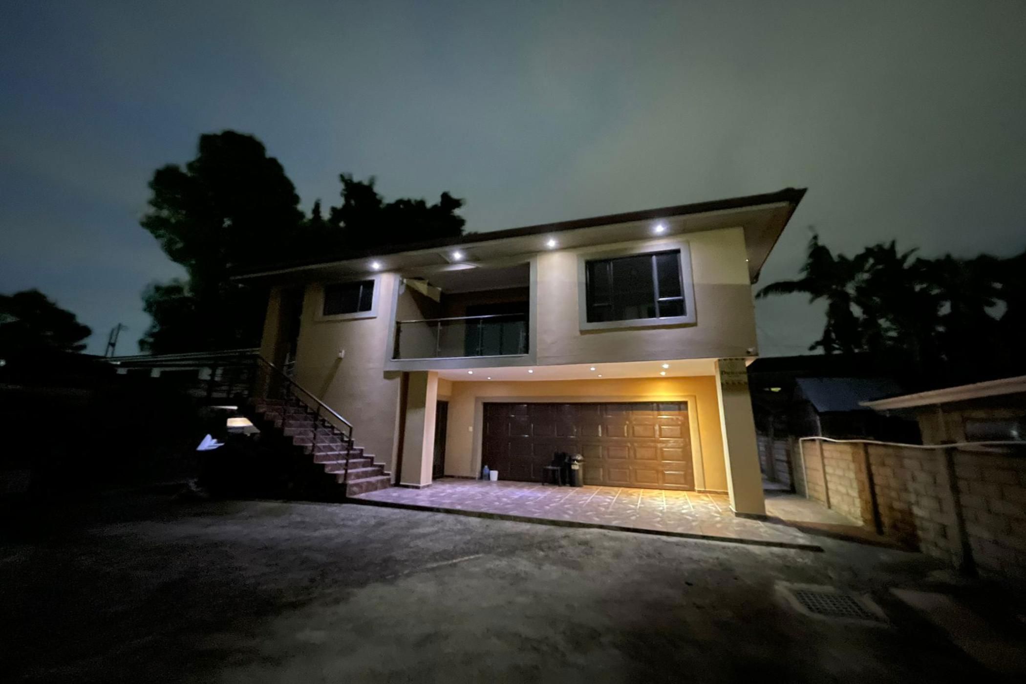 Apartment to rent in Malvern, Queensburgh - 1WP1721976