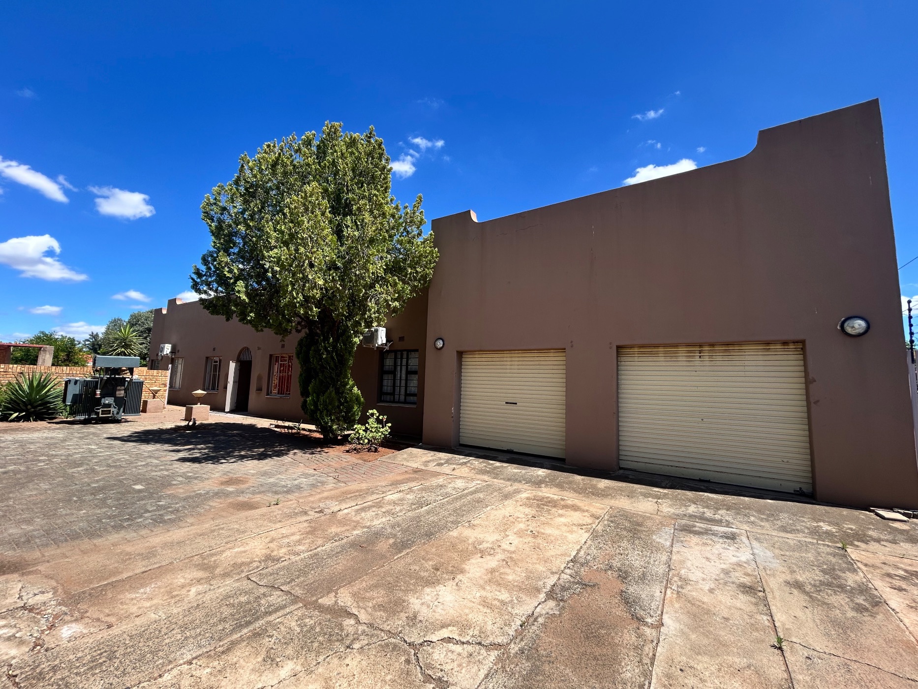 House for sale in Verwoerdpark, Kimberley - 1KJ1722155