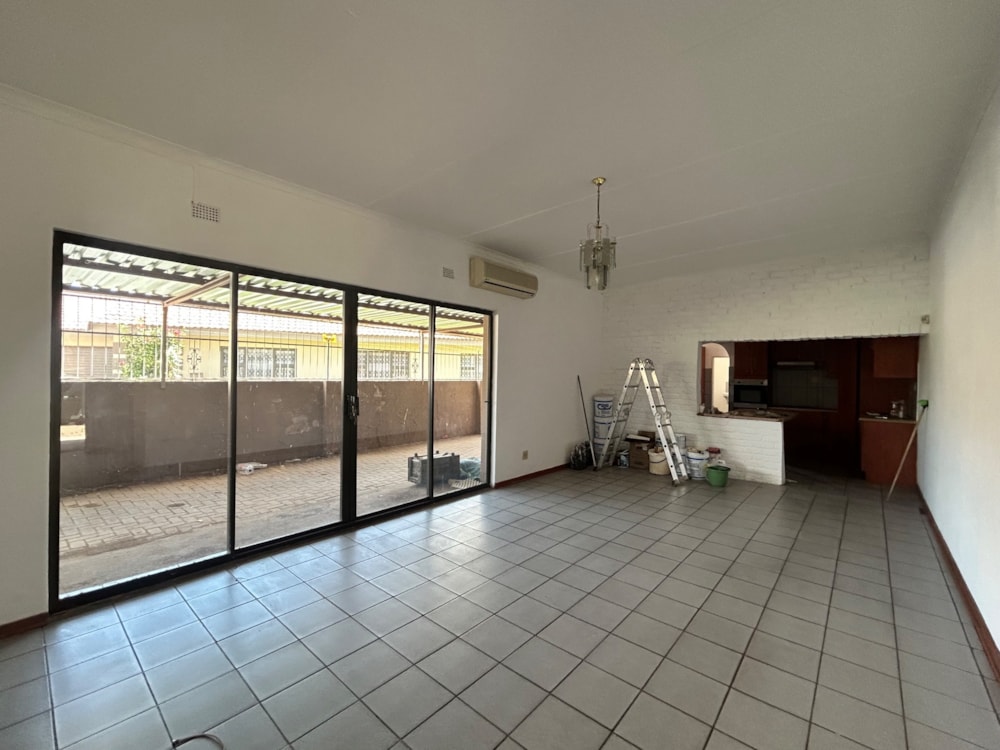 House for sale in Verwoerdpark, Kimberley - 1KJ1722155