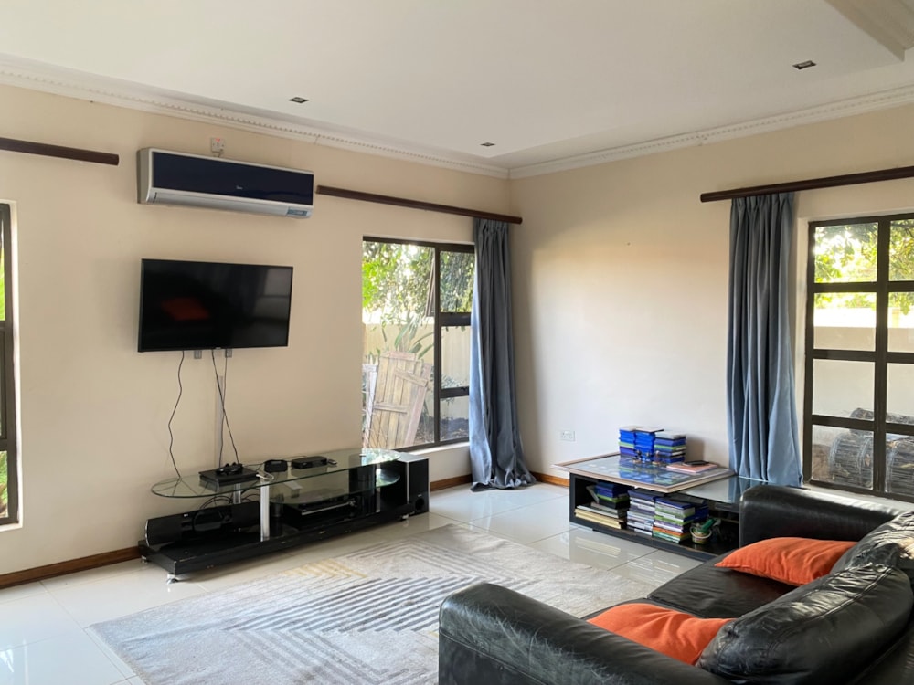 House for sale in Phakalane, Botswana - 3BO1721990 House for sale in Phakalane, Botswana - 3BO1721990