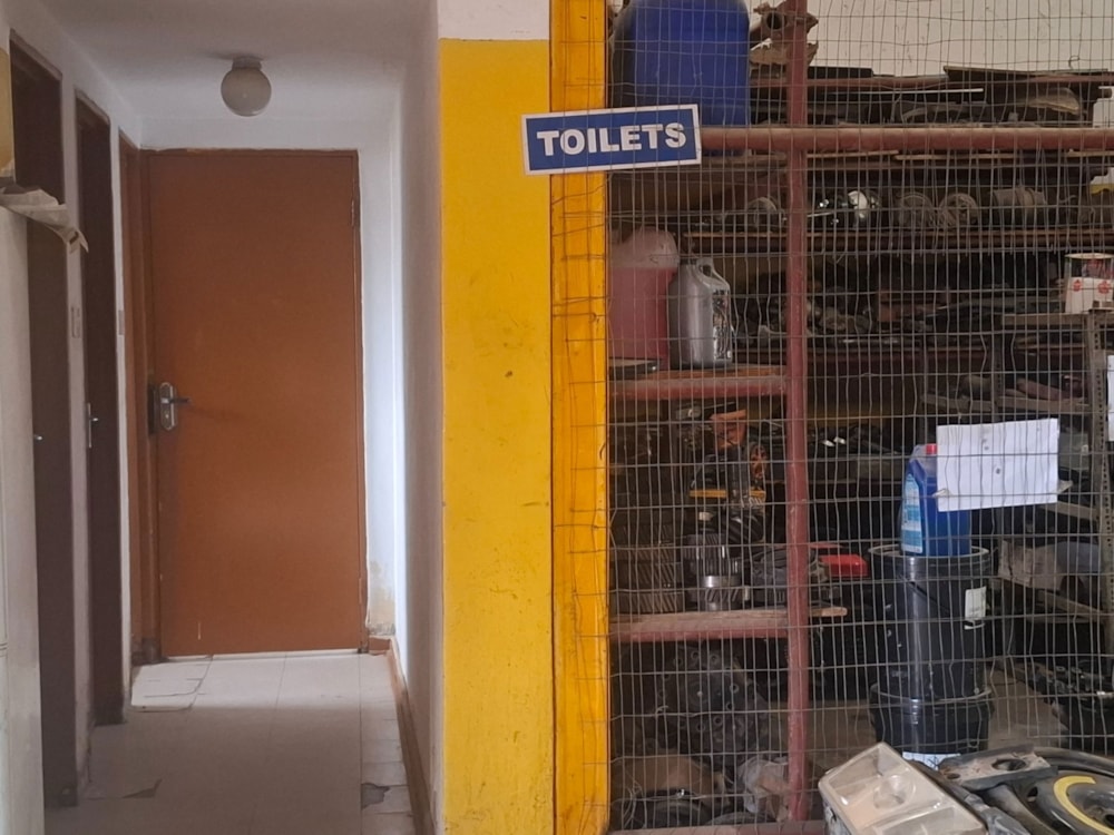 Commercial Building for sale in Mogoditshane, Botswana - 3BO1722046 Commercial Building for sale in Mogoditshane, Botswana - 3BO1722046