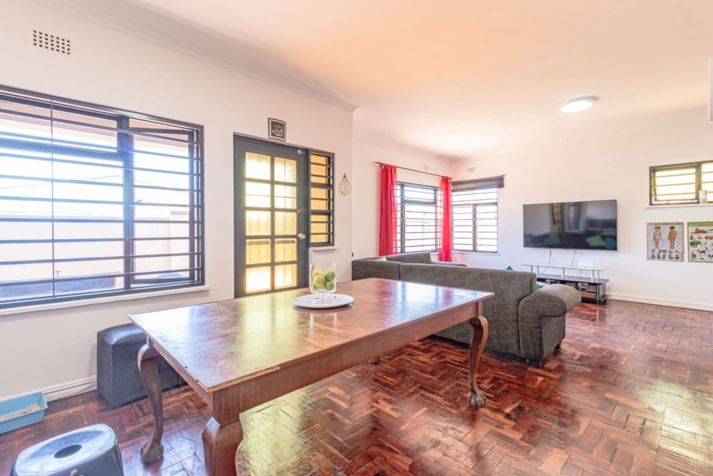 House for sale in Belgravia, Athlone - 1AH1721998