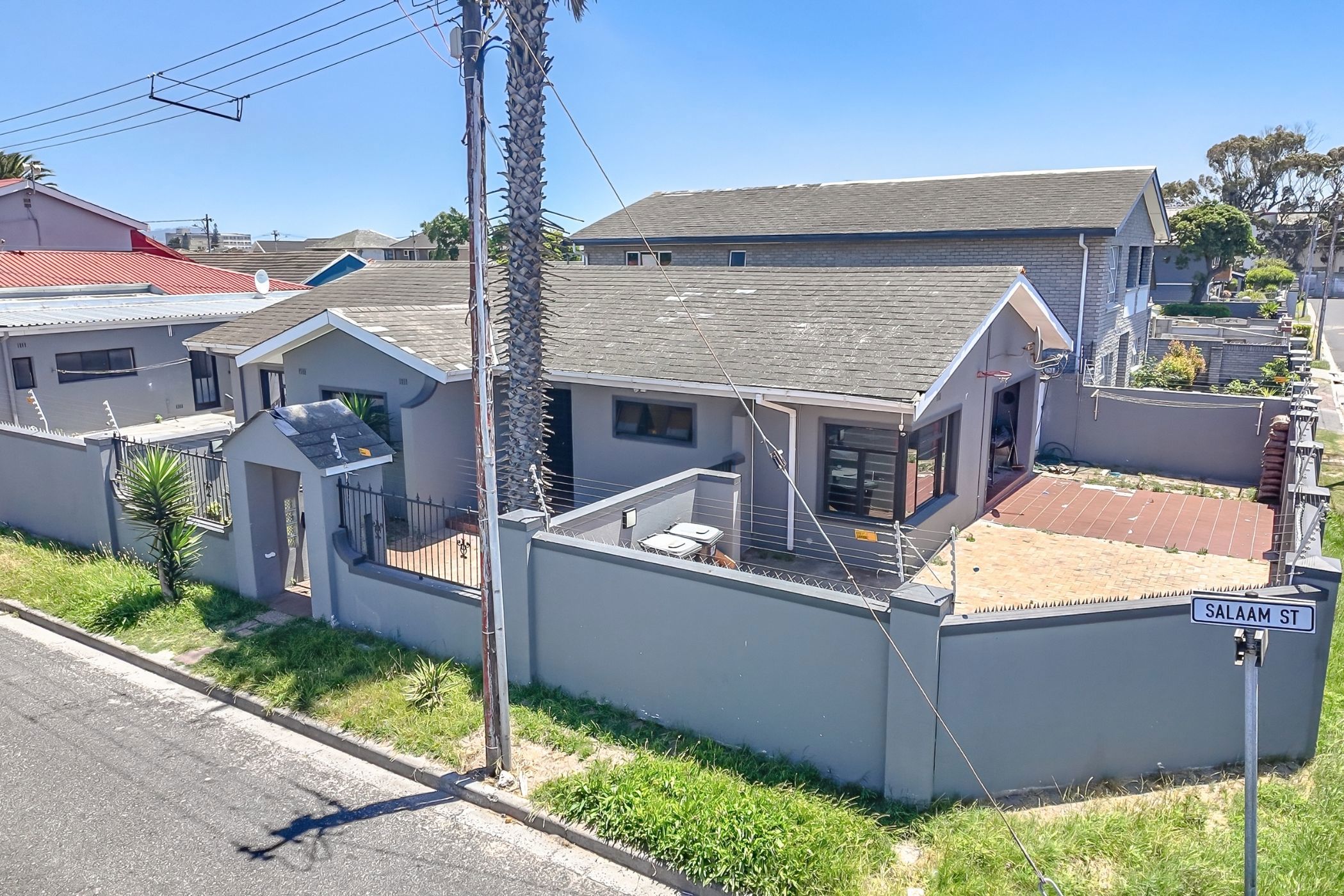 House for sale in Belgravia, Athlone - 1AH1721998