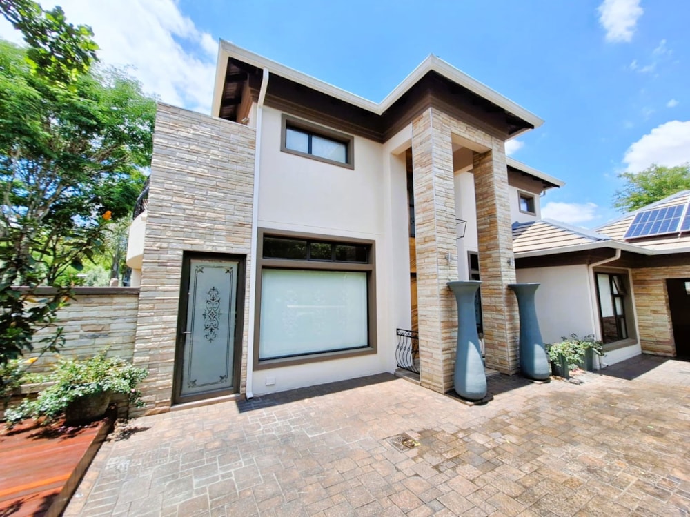 House for sale in Midstream Estate - CN1722026 House for sale in Midstream Estate - CN1722026