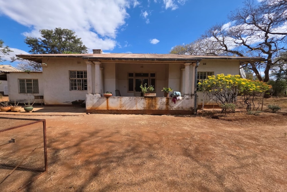 House for sale in Suburbs, Zimbabwe - 3ZB1722118 House for sale in Suburbs, Zimbabwe - 3ZB1722118